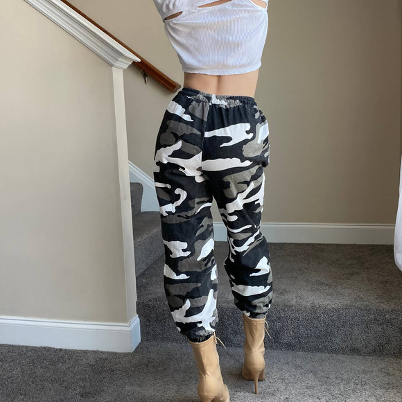 Stiff cotton vintage camo joggers - Picture 2 of 4